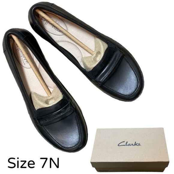 Clarks Shoes - Clarks - Collection Women's Ashland Lily Loafers - Size 7 Narrow - New in Box!